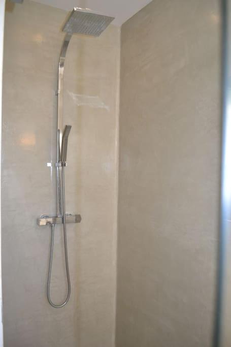Joli Appartement Au Calme Entre Nimes Et Avignon Meynes Εξωτερικό φωτογραφία