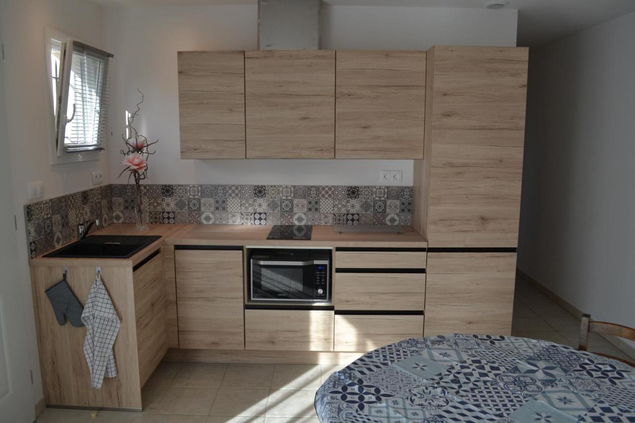 Joli Appartement Au Calme Entre Nimes Et Avignon Meynes Εξωτερικό φωτογραφία